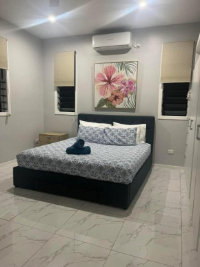 Drydens Creek Retreat, Muri